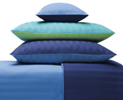 Inspiration für Schlafzimmer aus der Satin Bettwäsche Kollektion von Cotonea aus Bio-Baumwolle