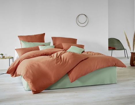 Cotonea Jersey Bio-Bettwäsche aus Bio-Baumwolle im Schlafzimmer in Terra und Kiwi