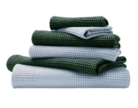 Waffelpikee Handtuch Set aus Bio-Baumwolle von Cotonea in Hellblau und Smaragd