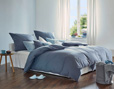 Schlafzimmer mit Bio Bettwäsche Chambray Nuance in Farbe Saphir