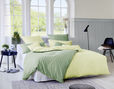 Wendebettwäsche Satin aus Bio-Baumwolle von Cotonea mit Streifenmuster in Limette und Kiwi